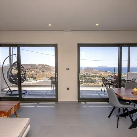 בית נופש Pearle And Tínos