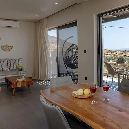 בית נופש Pearle And Tínos