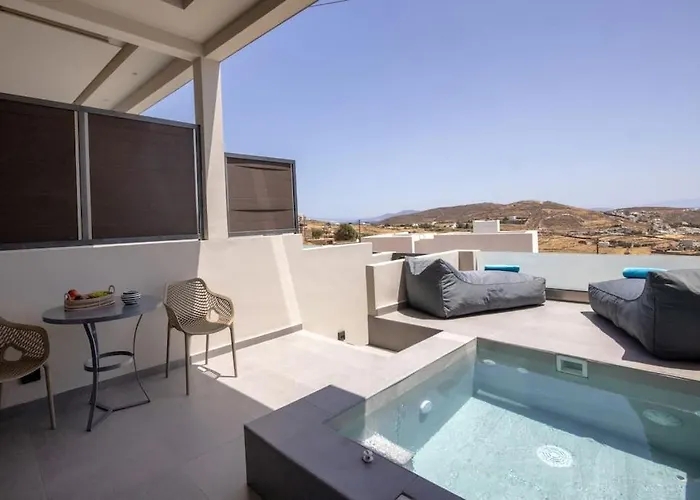 Pearle And Semesterbostad *